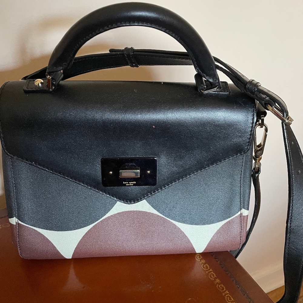 Kate Spade flap over hand bag